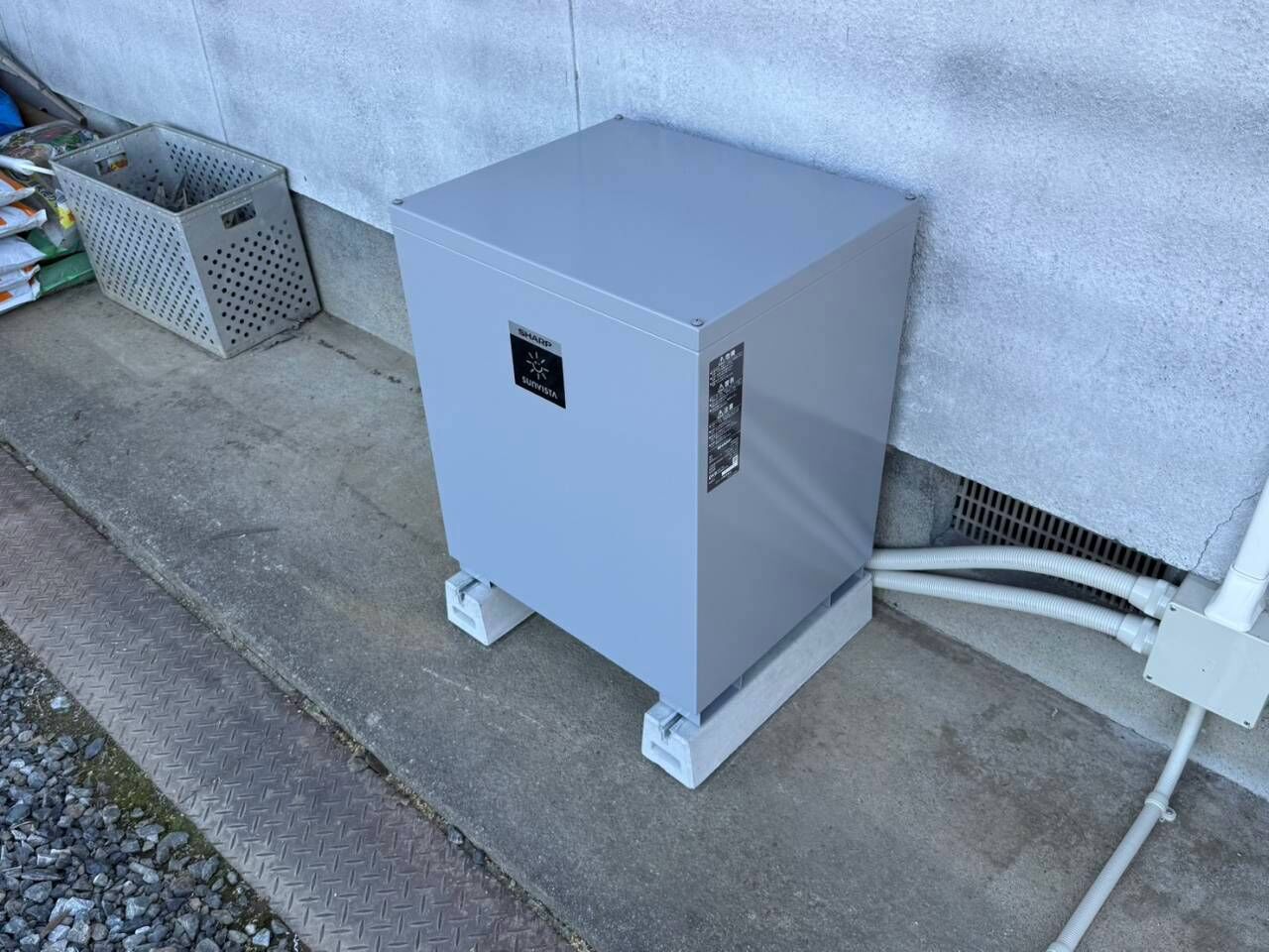 真庭市で創蓄（太陽光発電＋蓄電池）を新設｜シャープ 3.519kW＋9.5kWh（全負荷型）と、県北の暮らしに合う備え