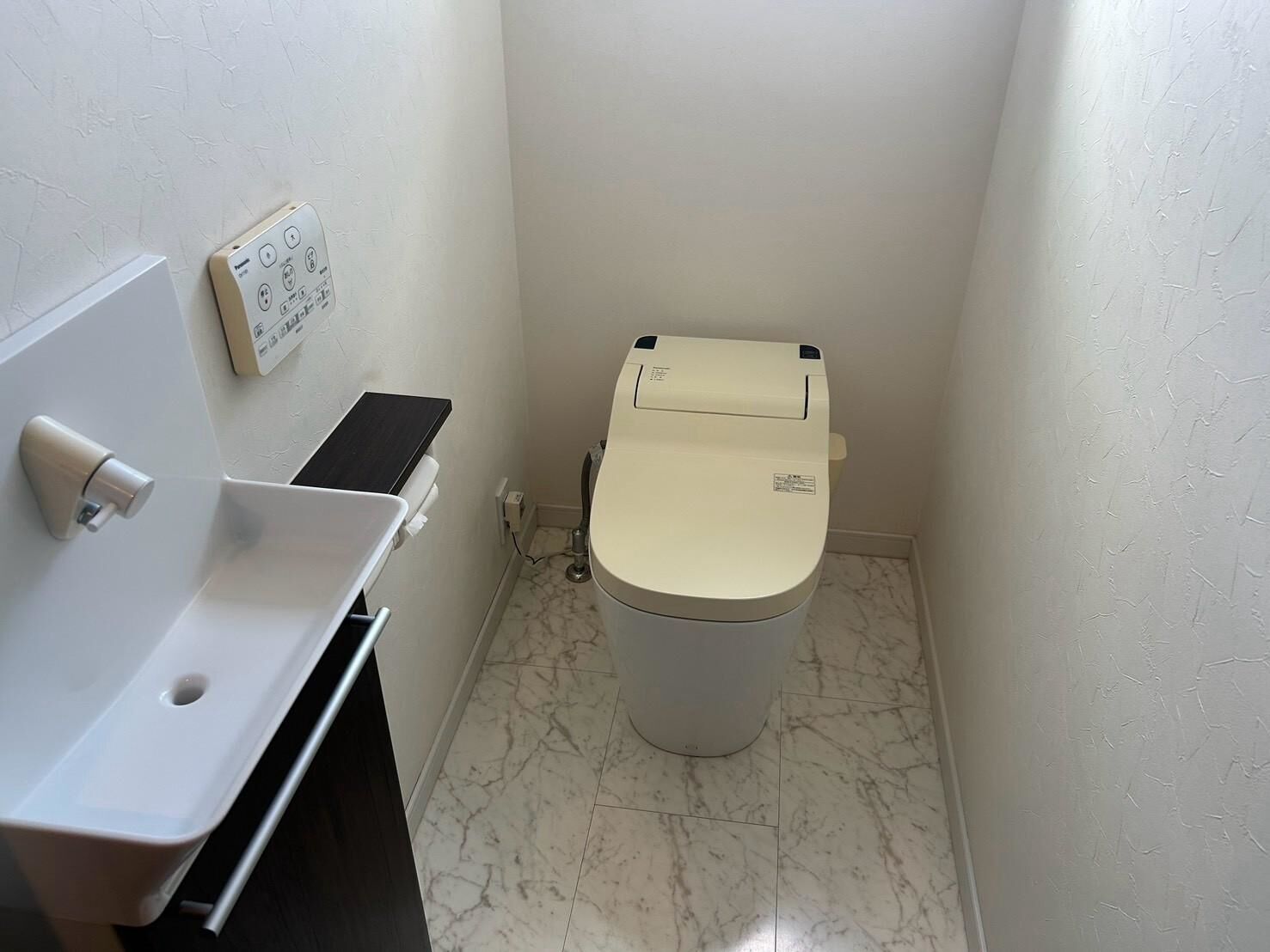 倉敷市でトイレをタンクレスに交換｜TOTO タンクレストイレ、選ぶ前に知っておきたいこと（税込22万円）