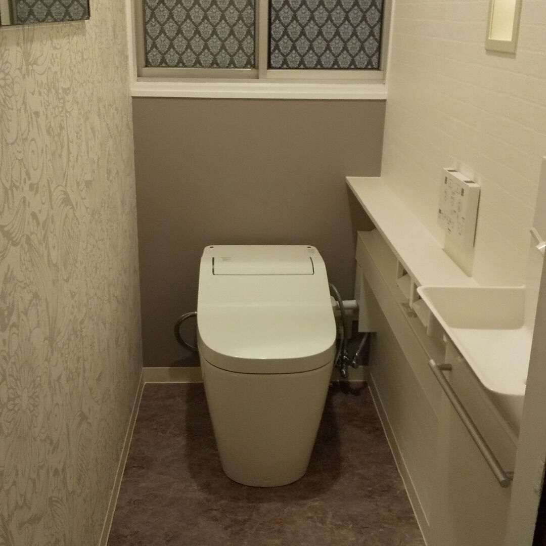 【Before → After｜トイレリフォーム🚽】